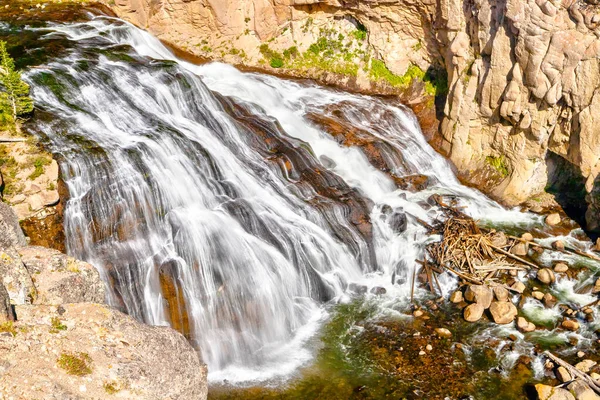 Gibbon Falls Yellowstone Ulusal Parkı, Wyoming, Usa — Stok fotoğraf