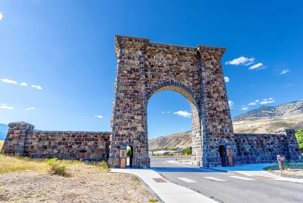 Roosevelt Arch North Entrance Yellowstone National Park Gardiner Montana — Stock Photo, Image