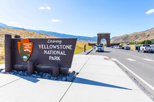 Montana Usa Aug 2019 North Entrance Sign Roosevelt Arch Entrance — Stock Photo, Image