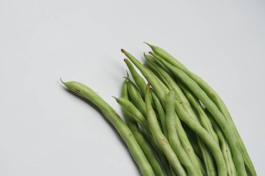 Uzun fasulye beyaz izole arkaplan