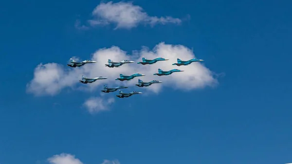 Aviones Combate Las Fuerzas Armadas Federación Rusa Desfile Del Día —  Fotos de Stock