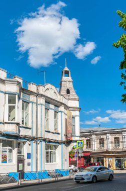 Krasnodar 'da eski bir ev. Tarihi binaları olan şehir merkezi. 