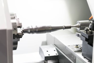 Otomotiv bölümü cnc Torna Makinesi, çoklu eksen Cnc Torna ve freze, tarafından yüksek duyarlık parçası üretim süreci freze ile tarafından karbür frezeler işleme operatörü