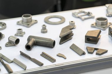 yüksek hassasiyetli sıcak dövme ürün, sıcak dövme işlemi, automatice çizgi sıcak dövme, döküm parçası, döküm otomotiv bölümü, Otomotiv Motor bileşeni tarafından otomotiv parça üretimi