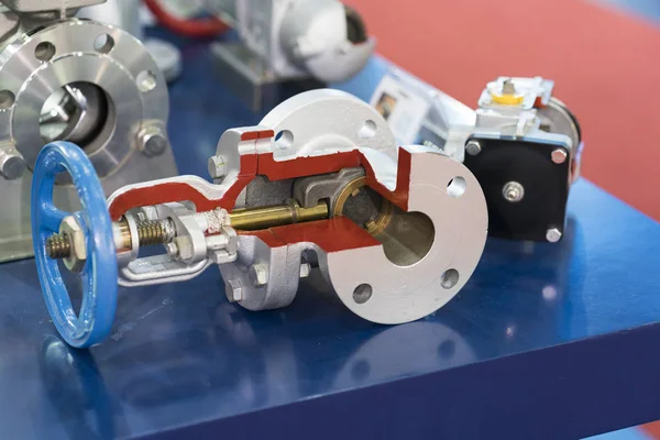 工業用パイプと水 空気圧 油圧パイプ ラインのマシンのための弁 Plc およびコンピューターによってコントロール バルブです 自動生産ライン コンポーネント — ストック写真