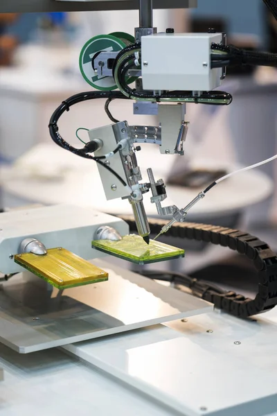 Automatische electonic moeder bord solering machine met high tech — Stockfoto