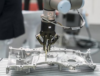 Robot kolu otomatik üretim hattı, yüksek teknoloji üretim süreci, yüksek hassasiyetli robotik kol için doğruluk iş için