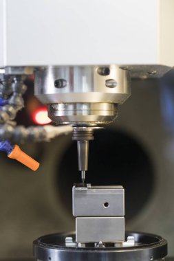 hassas bölümü Cnc işleme merkezi tarafından işleme