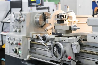 Yüksek hassasiyetli manuel torna makinesi,