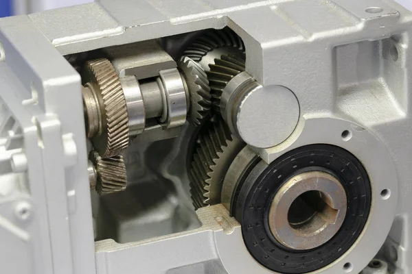 Gear box for increase and reduce speed. precision gear box assem