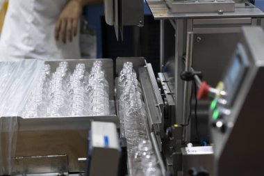 İçme suyu otomatik paketleme makinesi, yüksek hızlı ambalaj 
