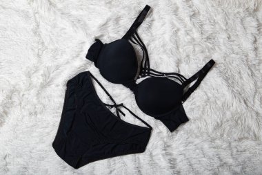 Özel tasarım el yapımı dantel iç çamaşırı..