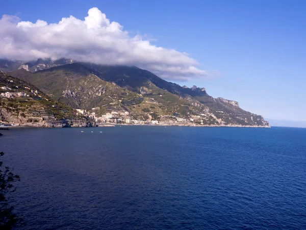 Kartpostal görünümü Amalfi, Amalfi Coast, Campania, İtalya.