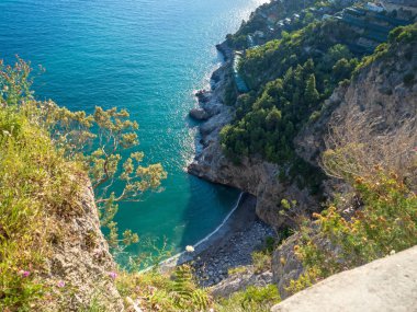 İtalya 'nın güzel kıyı kasabaları - Amalfi sahilinde manzaralı Positano