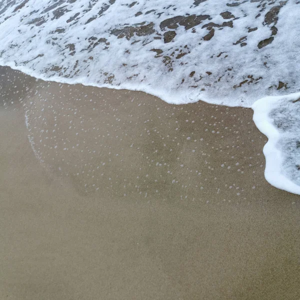 Zee Schuim Stroomt Het Zand Zomer Vakantie Periode — Stockfoto