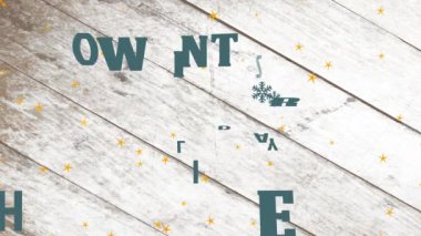 Eski Ahşap Arkaplan Üzerine Flake Dekorasyonu ile Mükemmel Xmas Ticareti İçin Mevsimlik Boş Zamanlar Tipografik Reklamının Dönüşü ve Ölçeklendirilmesi