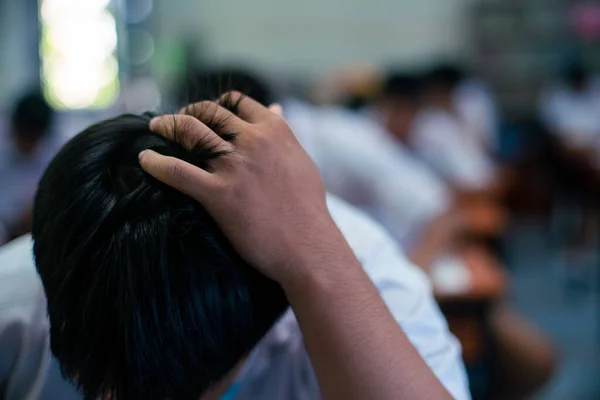 Uniforme Anxieux Étudiant Assis Examen École Avec Stress — Photo