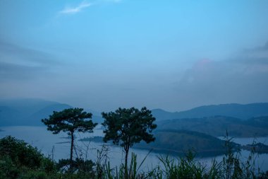 Shillong 'da bulunan Umiam Gölü. Hava görüntüsü Umiam Gölü Shillong Meghalaya Hindistan 'da çekildi..