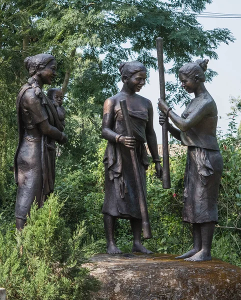 Jorhat Assam 'daki Lachit Borphukan Heykeli. Anma Töreni Generali Lachit Borphukan