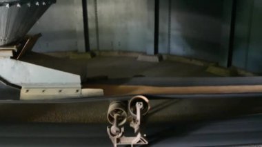 Tahıl için silo asansör taşıyıcı sistemi, silonun taşıyıcı bandı.