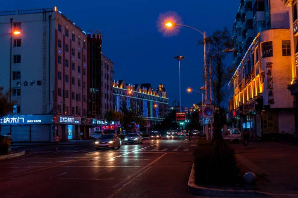Κίνα Heihe Ιούλιος 2019 Νυχτερινοί Δρόμοι Της Κινεζικής Πόλης Heihe — Φωτογραφία Αρχείου