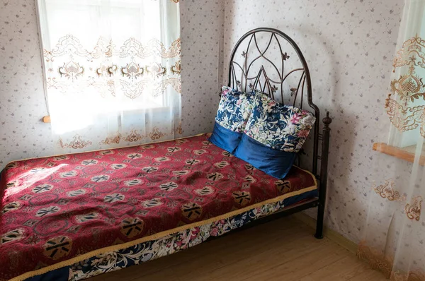 Китай Хайе Липень 2019 Ліжко Спальні Готельного Будинку Російському Селі — стокове фото