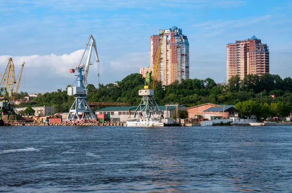 Rusia Khabarovsk Agosto 2019 Cargando Descargando Puerto Orilla Del Río — Foto de Stock