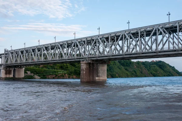 Россия Хабаровск Август 2019 Летом 2019 Автодорожный Мост Через Реку — стоковое фото