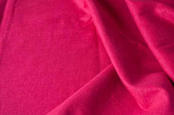 Latar Belakang Kain Linen Merah Dengan Lipatan Indah — Stok Foto