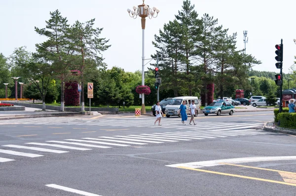 Китай Хэйхэ Июль 2019 Пешеходная Дорожка Шоссе Городе Хэйхэ Летом — стоковое фото