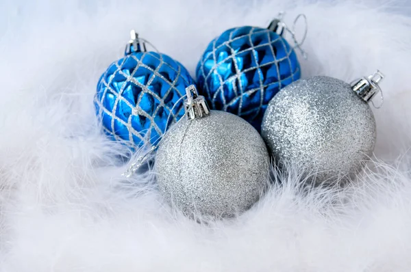 Nature Morte Nouvel Deux Boules Noël Bleues Deux Boules Argent — Photo