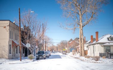 Kış mevsiminde ve kar fırtınasında Denver Downtown City 'de sokağı ve yerleşim yerini kaplamıştı..