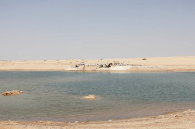 Abu Dabi 'deki Al Wathba Lae Abu Dabi ve Al Ain arasındaki yolda.