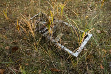 Pripyat, Çernobil bölgesinin hayalet kasabasındaki eski kızak, terk edilmiş şeyler.