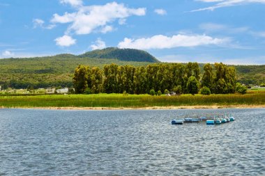 Holotepec volkanı ve Almoloya del Ro 'daki Chignahuapan gölü.