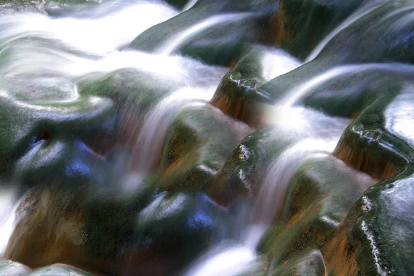 Krabi Heiße Quellen Mit Heißem Wasser Fallen — Stockfoto