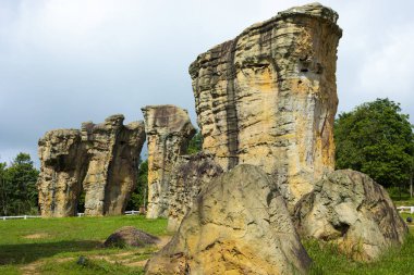 Mor Hin Khaow, Chaiyaphum gündoğumu sırasında veya Tayland Stonehenge.