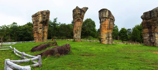 Mor Hin Khaow Chaiyaphum Bei Sonnenaufgang Oder Das Stonehenge Von — Stockfoto