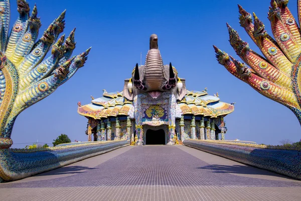 Wat Banrai Erawan Ελέφαντας Στο Ναό Των Θεών Πνευματικές Δυνάμεις — Φωτογραφία Αρχείου