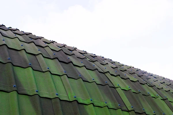 Green Tile Roof Background — Stock Photo, Image