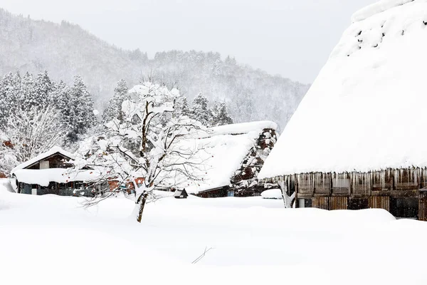 Vecchia Casa Giapponese Con Neve Sul Tetto Giappone — Foto Stock