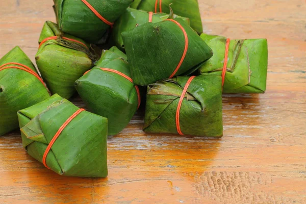 Zure Varkensvlees Bananenblad Thaise Stijl Bananenblad Verpakt Voedsel — Stockfoto