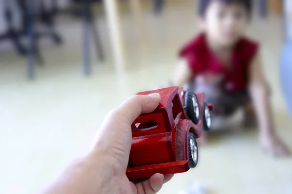 Дать Автомобиль Детям Страховой Транспорт Концепции — стоковое фото