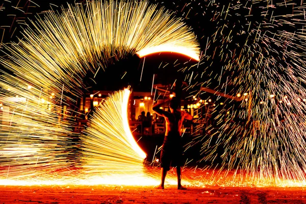 Danse Feu Sur Plage Près Mer Côte Est Thaïlande — Photo