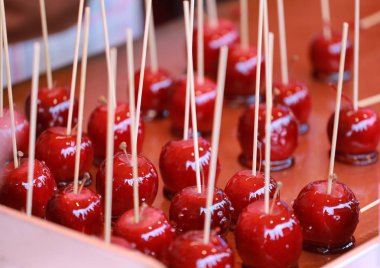 kırmızı tatlı kiraz tatlı