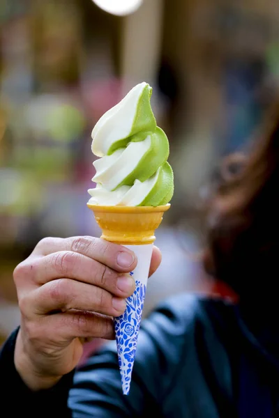 Zielona Herbata Ice Cream Manila Ręku — Zdjęcie stockowe