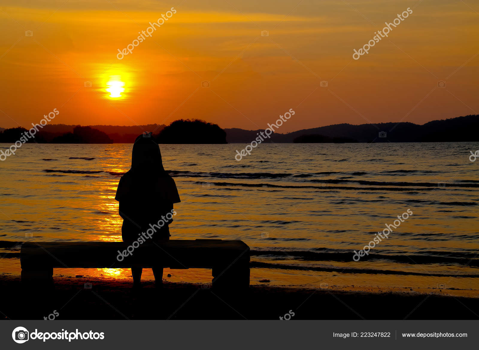 Alone Concept Alone Girl Sitting Sea Stock Photo by ©nitimongkolchai  223247822