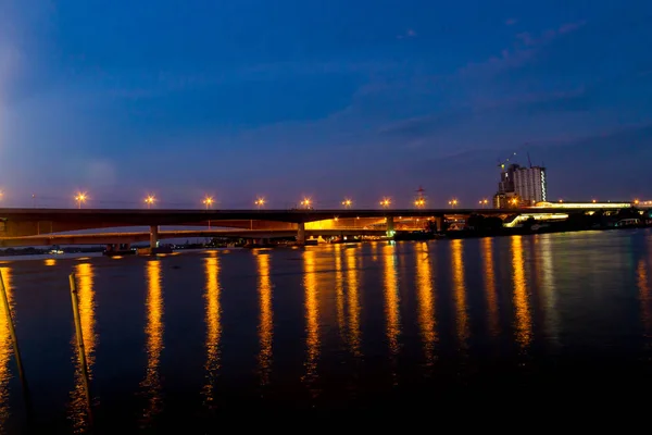 Phra Nang Klao Puente Que Cruza Río Chao Phraya Rattanathibet — Foto de Stock