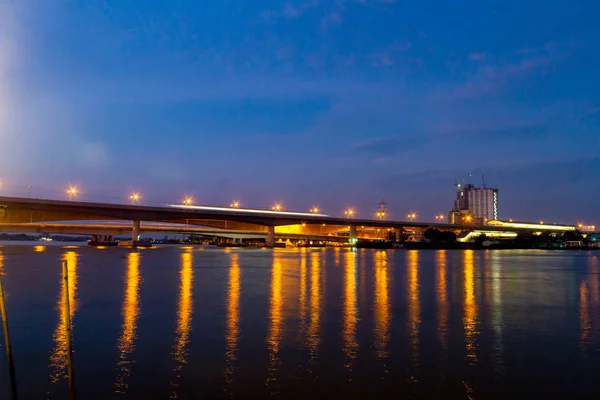 Phra Nang Klao Puente Que Cruza Río Chao Phraya Rattanathibet — Foto de Stock