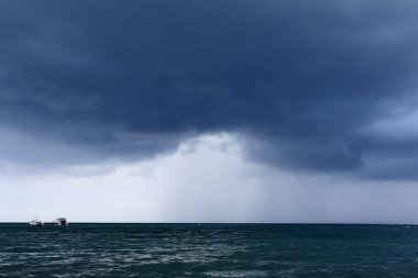 Koh Samui (Samui Adası) - Tayland denize bulut yağmur
